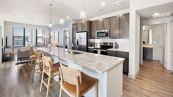 Lake Castleton Apartments by Barsala