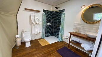 FéLIZA Rainforest Domes