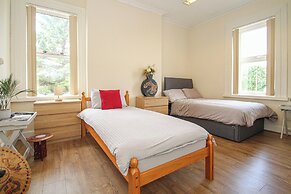 Station Apartments by Lanark Stays