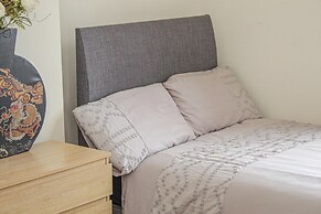 Station Apartments by Lanark Stays