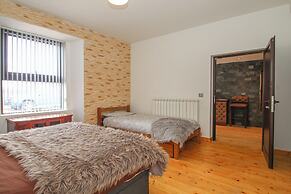Station Apartments by Lanark Stays
