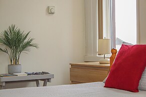 Station Apartments by Lanark Stays