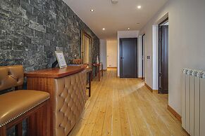 Station Apartments by Lanark Stays