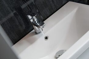 Station Apartments by Lanark Stays