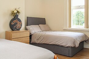 Station Apartments by Lanark Stays