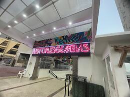 SUITES OMEGA TORRES GEMELAS