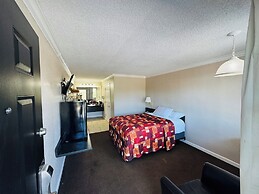 Oak Grove Inn