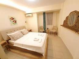 Delos Otel