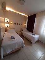 Delos Otel