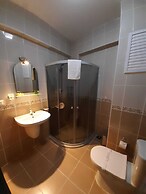 Delos Otel