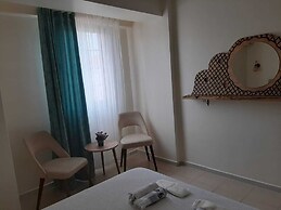 Delos Otel