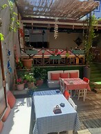 Delos Otel