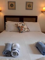 Delos Otel