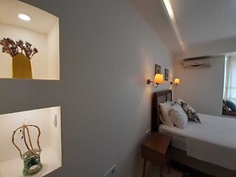 Delos Otel