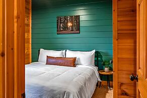 Amazing Views w Gameroom Hot Tub Pool