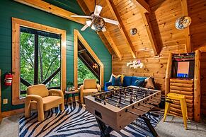 Amazing Views w Gameroom Hot Tub Pool