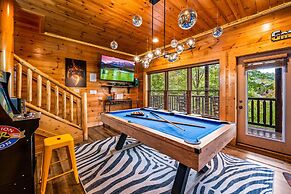 Amazing Views w Gameroom Hot Tub Pool