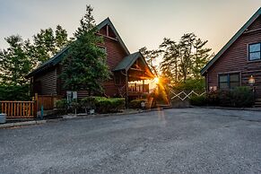 Amazing Views w Gameroom Hot Tub Pool