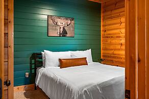 Amazing Views w Gameroom Hot Tub Pool