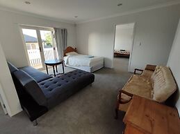 5 Bedroom House at 82A Richardson Road