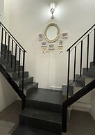 Blanc Inn