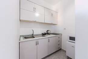 Amazing Studio With Free Parking Golem