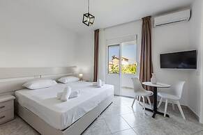 Amazing Studio With Free Parking Golem