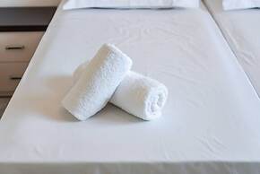 Amazing Studio With Free Parking Golem