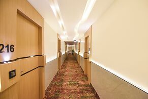 Fabhotel Ronald Inn