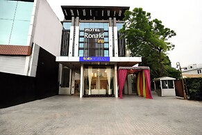 Fabhotel Ronald Inn