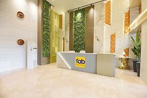 Fabhotel Ronald Inn