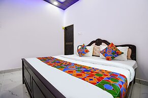 Fabhotel Geeta Bhawan