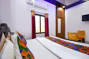 Fabhotel Geeta Bhawan