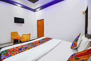 Fabhotel Geeta Bhawan