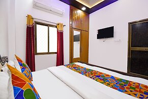 Fabhotel Geeta Bhawan