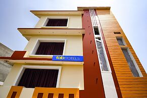 Fabhotel Geeta Bhawan