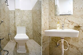 Fabhotel Geeta Bhawan