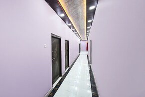 Fabhotel Geeta Bhawan