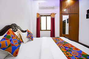 Fabhotel Geeta Bhawan