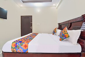 Fabhotel Bungalow 14