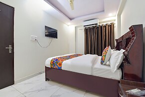 Fabhotel Bungalow 14