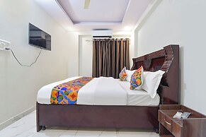 Fabhotel Bungalow 14