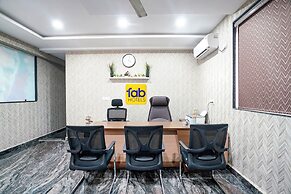Fabhotel Frendz