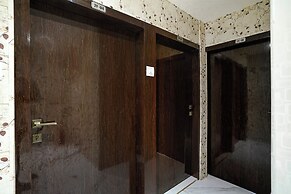 Fabhotel Hans Residency