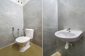 Fabhotel Rr Living Grand