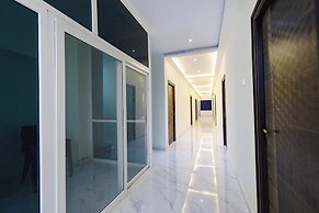 Fabhotel Rr Living Grand