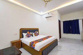 Fabhotel Rr Living Grand