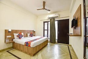 Fabhotel Log Inn Stay