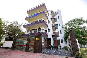 Fabhotel Log Inn Stay