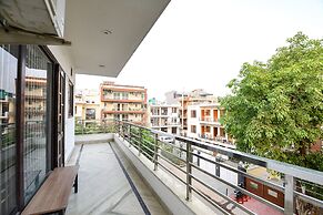 Fabhotel Log Inn Stay